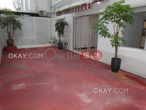 Charming 2 bedroom with terrace | Rental, Chesterfield Mansion 東甯大廈 | Wan Chai District (OKAY-R44991)_0