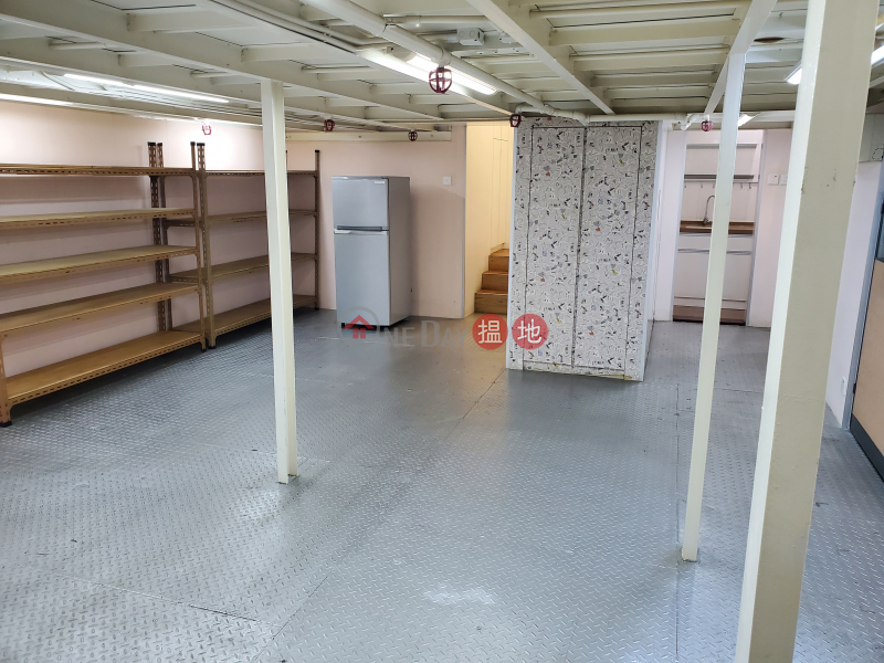 High floor with a self-built loft. Unique unit, viewing by appointment. | Kwong Kin Trade Centre 廣建貿易中心 Sales Listings
