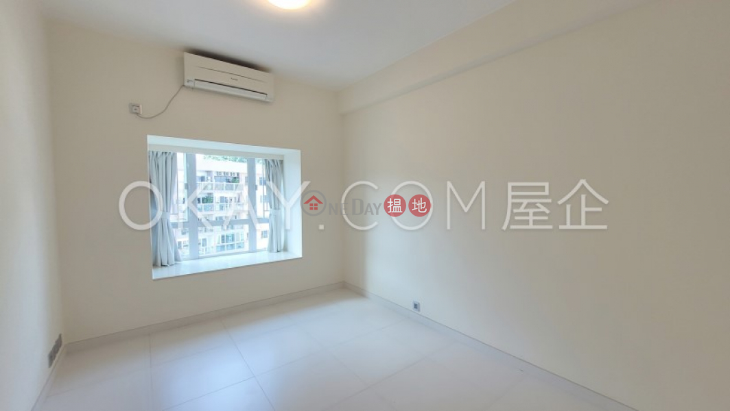 HK$ 45,000/ month, Imperial Court, Western District Elegant 3 bedroom in Mid-levels West | Rental