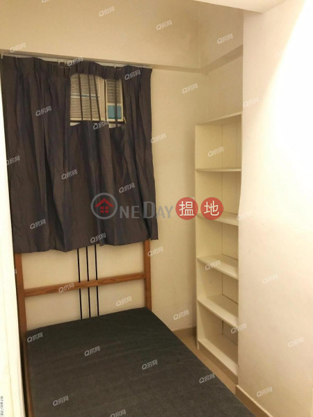 HK$ 15,300/ month Pak Ling Building, Wan Chai District Pak Ling Building | 2 bedroom Low Floor Flat for Rent