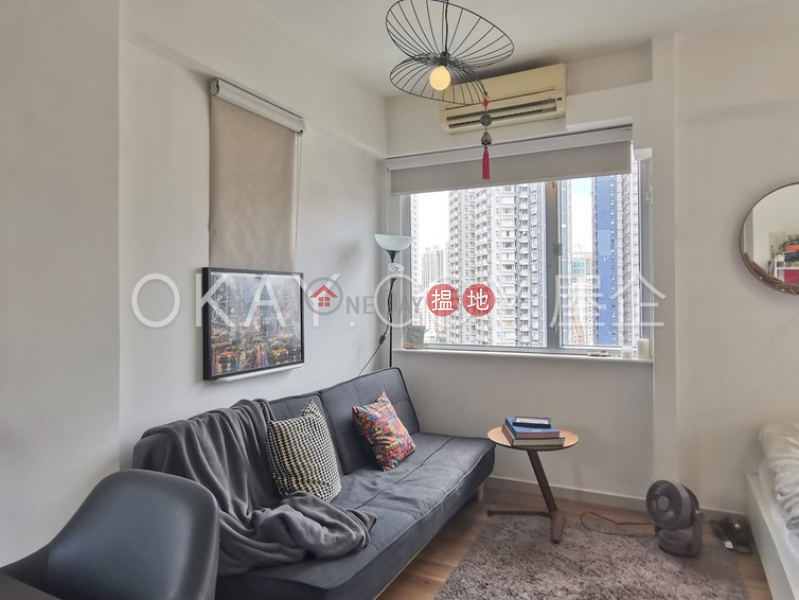 Unique studio in Central | Rental, Kingearn Building 興揚大廈 Rental Listings | Central District (OKAY-R72042)