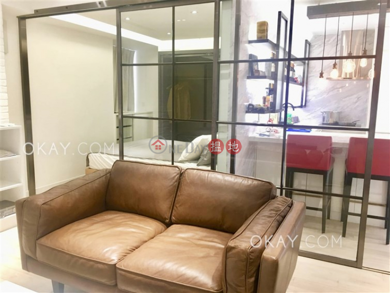 Gorgeous 1 bedroom with terrace | For Sale | Grand Fortune Mansion 裕福大廈 Sales Listings