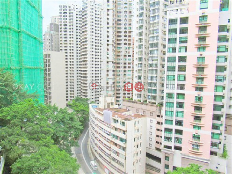 HK$ 80,000/ 月|全景大廈西區|3房2廁,連車位,露台《全景大廈出租單位》