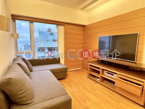 Lovely 2 bedroom on high floor with harbour views | Rental | Chatswood Villa 萬翠花園 _0