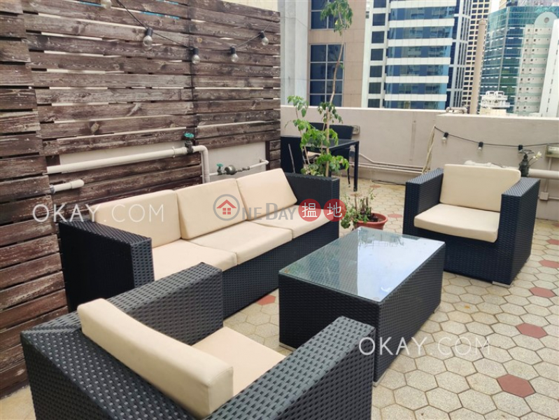 Lovely 1 bedroom on high floor with rooftop | Rental | Mandarin Court 文華閣 Rental Listings