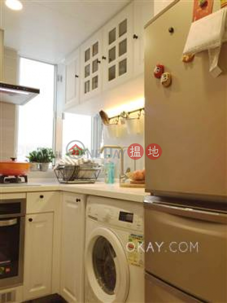 Generous 2 bedroom in Wan Chai | For Sale | Tower 1 Hoover Towers 海華苑1座 Sales Listings