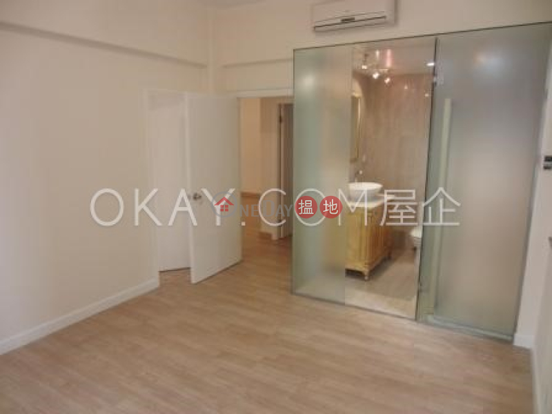 3房2廁,極高層,連車位,露台文麗苑出售單位|文麗苑(Manly Mansion)出售樓盤 (OKAY-S28914)