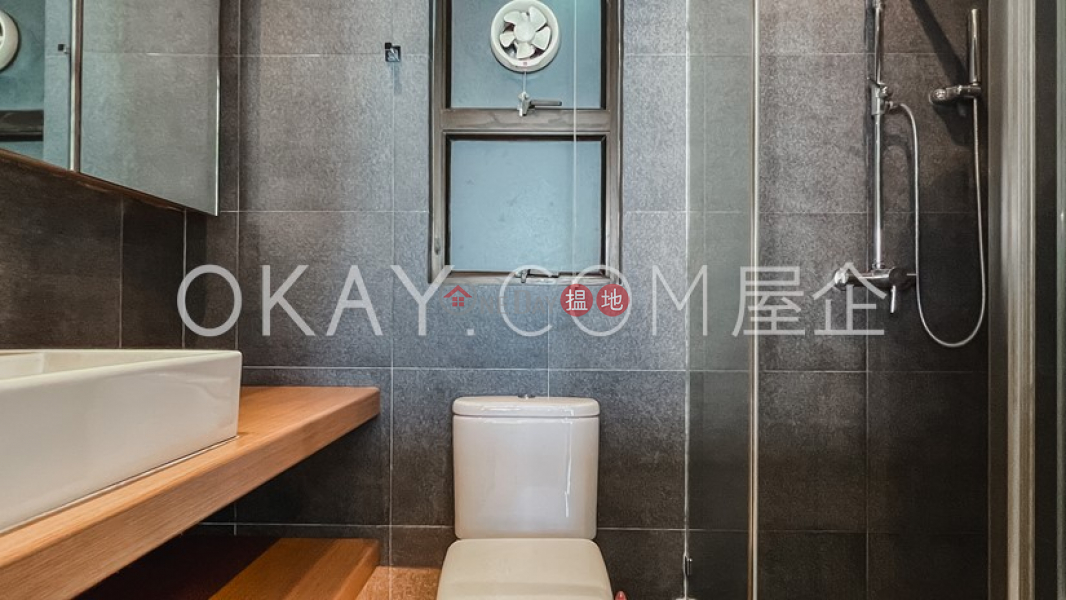 HK$ 35,000/ month, Honor Villa Central District | Lovely 1 bedroom with terrace & balcony | Rental