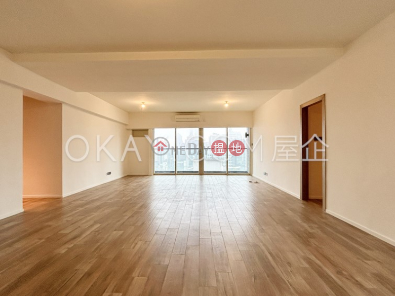 Stylish 3 bedroom with balcony | Rental, St. Joan Court 勝宗大廈 Rental Listings | Central District (OKAY-R33194)
