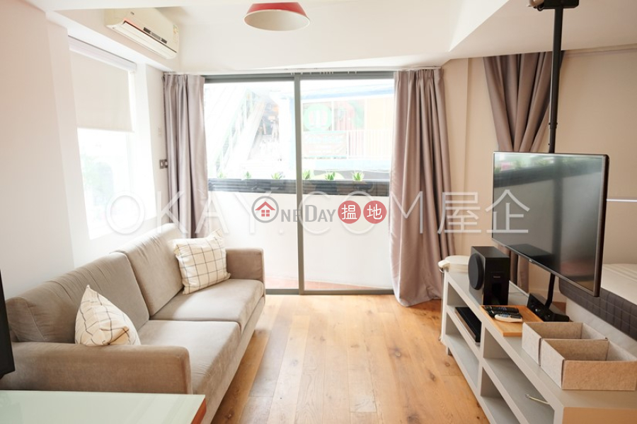 HK$ 26,000/ month | 40 Elgin Street Central District, Tasteful studio with balcony | Rental