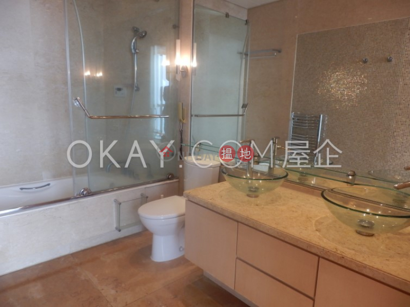 HK$ 80,000/ month | Phase 4 Bel-Air On The Peak Residence Bel-Air, Southern District Beautiful 3 bed on high floor with sea views & balcony | Rental