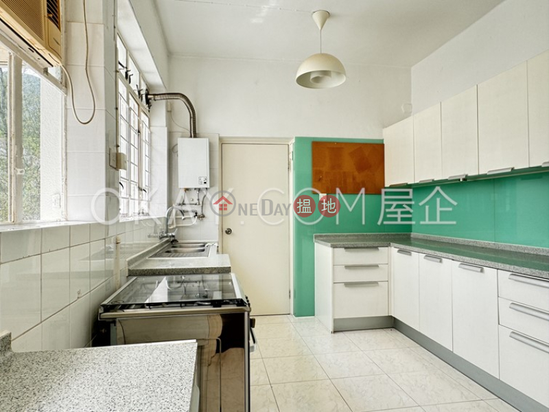 HK$ 65,000/ month, Country Apartments Southern District Efficient 3 bed on high floor with balcony & parking | Rental