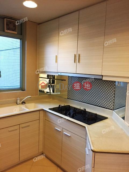 HK$ 37,800/ month, The Victoria Towers, Yau Tsim Mong The Victoria Towers | 3 bedroom Low Floor Flat for Rent