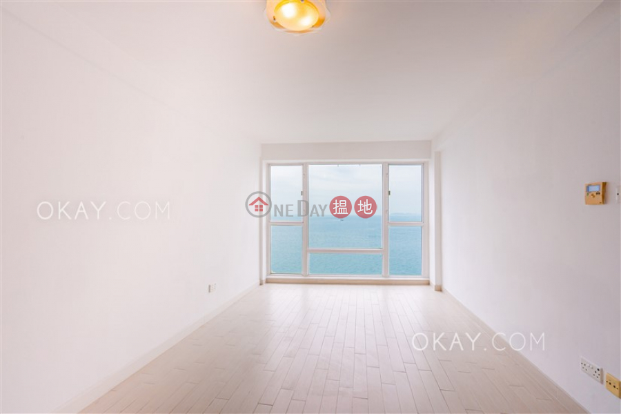 HK$ 75,000/ month Phase 3 Villa Cecil Western District, Beautiful 2 bed on high floor with sea views & rooftop | Rental