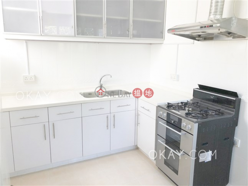 Efficient 3 bedroom with balcony & parking | Rental 11 Shouson Hill Road East | Southern District, Hong Kong | Rental | HK$ 65,000/ month