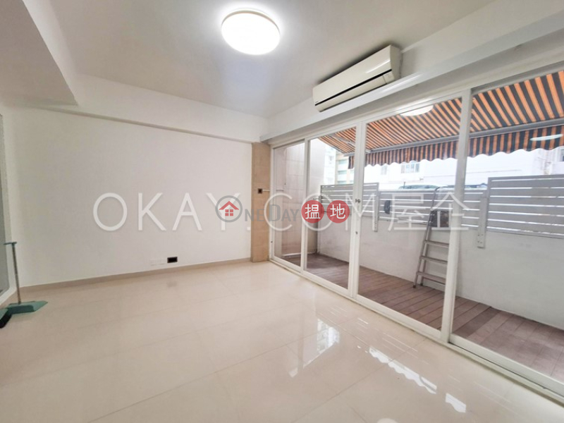 Popular 2 bedroom with balcony | For Sale | King Cheung Mansion 景祥大樓 Sales Listings