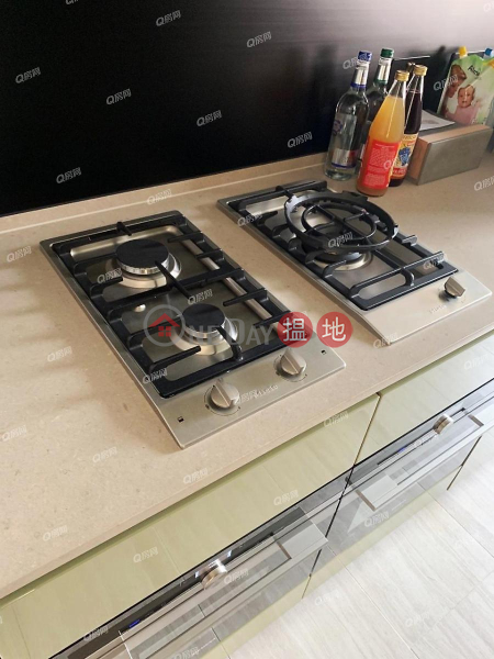 HK$ 50,000/ month | Wilton Place, Western District Wilton Place | 3 bedroom Mid Floor Flat for Rent
