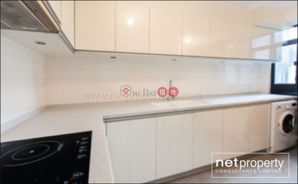 Property Search Hong Kong | OneDay | Residential, Rental Listings Spacious 3 Bedroom Apartment in Pok Fu Lam