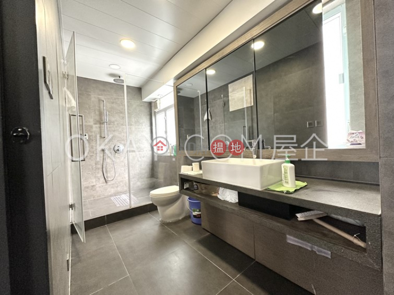 Charming 1 bedroom in Sheung Wan | Rental | Central Mansion 中央大廈 Rental Listings