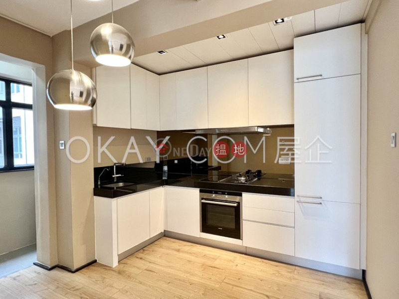 Nicely kept 2 bedroom in Causeway Bay | Rental | Fairview Mansion 華爾大廈 Rental Listings