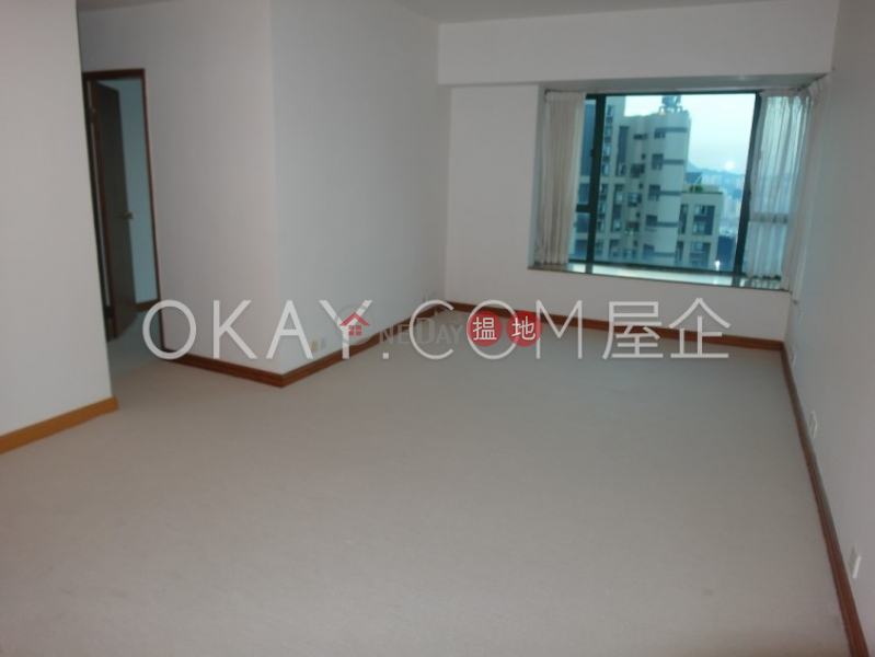 Lovely 2 bedroom on high floor | For Sale | Hillsborough Court 曉峰閣 Sales Listings