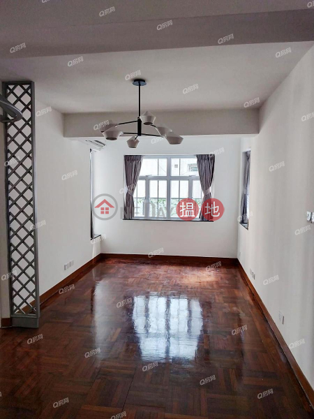 Property Search Hong Kong | OneDay | Residential Sales Listings | Mountain View Court | 2 bedroom Low Floor Flat for Sale