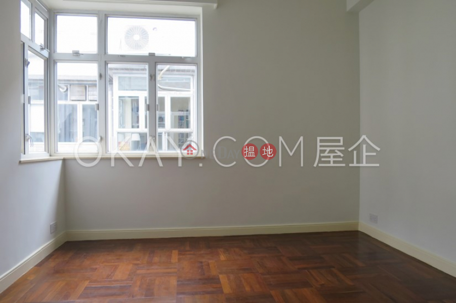 HK$ 63,000/ month Pak Fai Mansion Central District, Gorgeous 3 bedroom with balcony | Rental