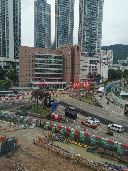 新裝，鄰近港鐵 192-198 Choi Hung Road | Wong Tai Sin District, Hong Kong, Rental | HK$ 7,300/ month