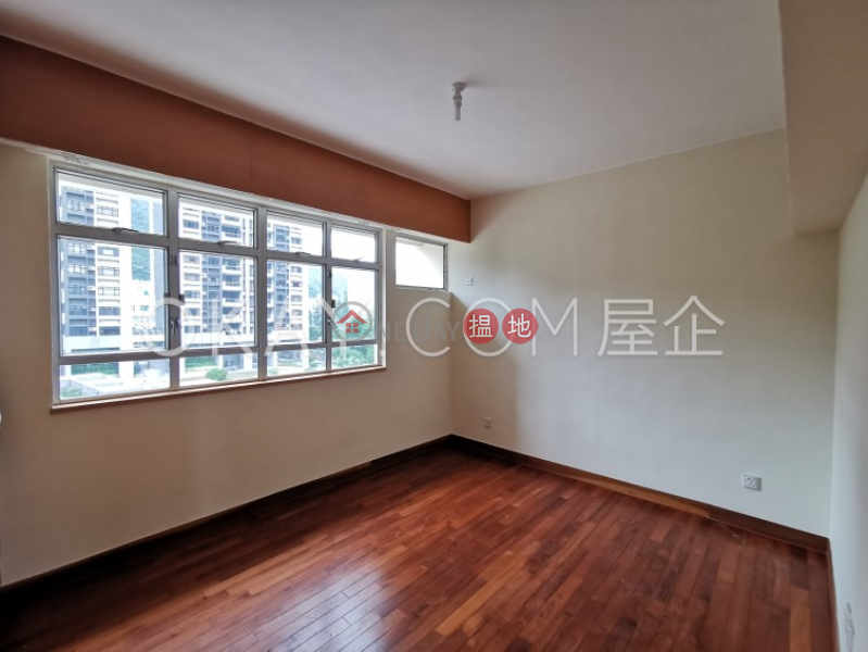 Charming 3 bedroom with harbour views, balcony | Rental | Aurora - Quarters 銀霞閣 Rental Listings