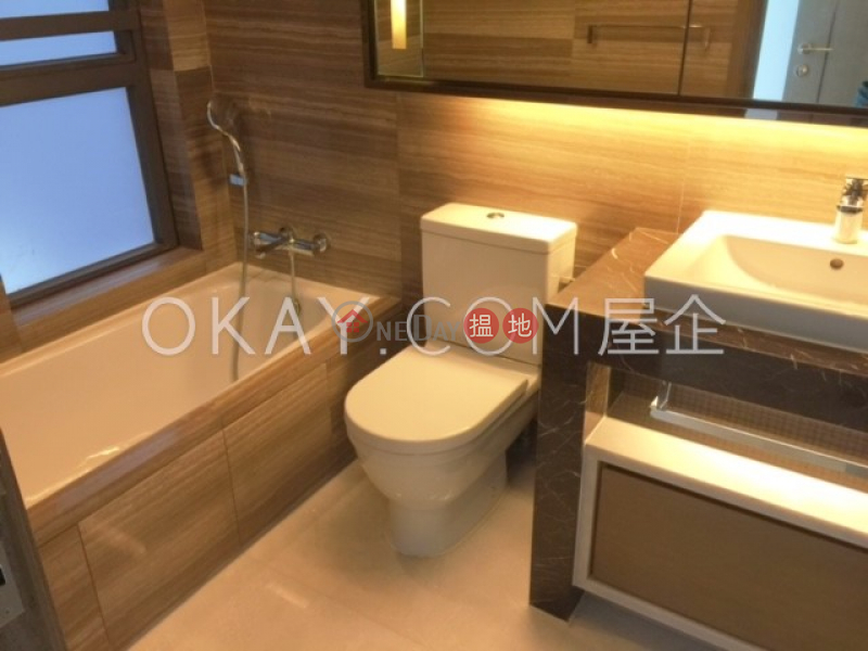 HK$ 47,000/ month The Austin | Yau Tsim Mong Stylish 3 bedroom on high floor with balcony | Rental