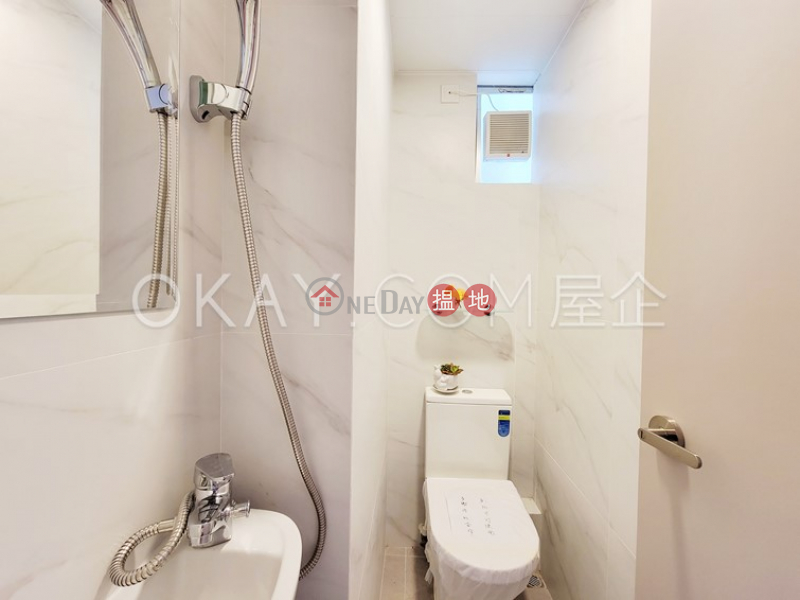HK$ 27,800/ month, (T-47) Tien Sing Mansion On Sing Fai Terrace Taikoo Shing | Eastern District | Lovely 3 bedroom on high floor | Rental