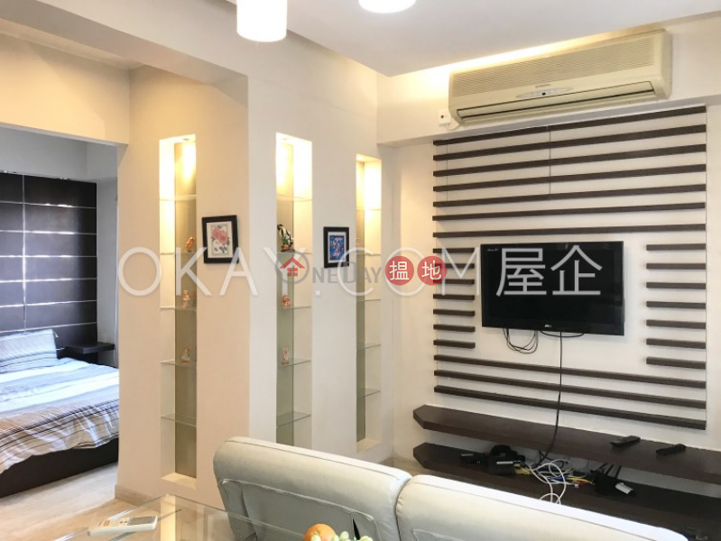 HK$ 8.4M Floral Tower Western District, Tasteful 1 bedroom on high floor | For Sale