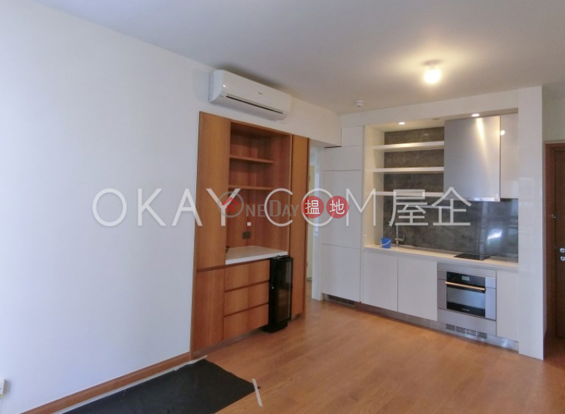 Tasteful 2 bedroom with balcony | Rental, Resiglow Resiglow Rental Listings | Wan Chai District (OKAY-R323149)