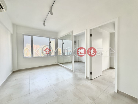 Lovely 2 bedroom on high floor | Rental, Yee On Building 怡安大廈 | Wan Chai District (OKAY-R60350)_0