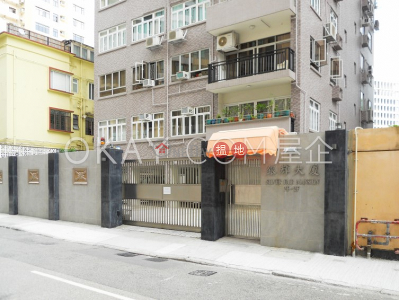 HK$ 44,000/ month | Silver Fair Mansion Wan Chai District | Popular 3 bedroom on high floor with balcony & parking | Rental
