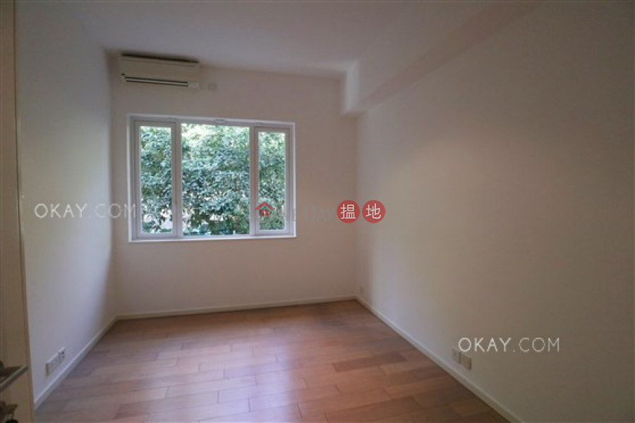 Efficient 3 bedroom on high floor with parking | Rental 98 Repulse Bay Road | Southern District Hong Kong | Rental | HK$ 65,000/ month