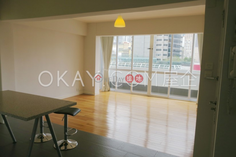 Unique 2 bed on high floor with racecourse views | For Sale | Sports Mansion 好運大廈 Sales Listings