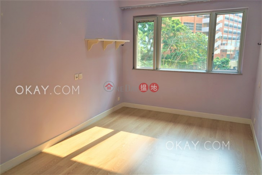 HK$ 70,000/ month Hilltop Mansion, Eastern District | Exquisite 3 bedroom with parking | Rental