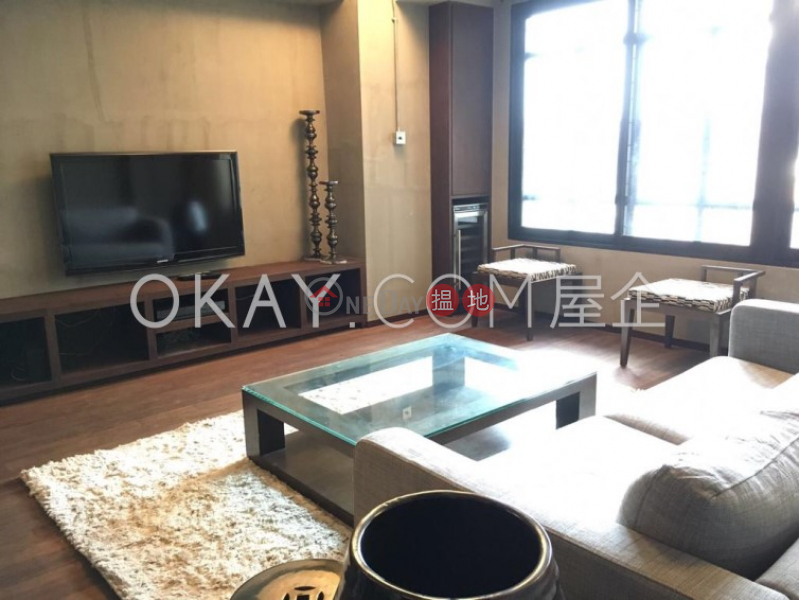 Lovely 1 bedroom in Sheung Wan | Rental, 245 Wing Lok Street 永樂街245號 Rental Listings | Western District (OKAY-R227791)