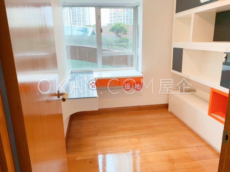 HK$ 37,800/ month, The Waterfront Phase 1 Tower 2, Yau Tsim Mong Stylish 3 bedroom in Kowloon Station | Rental