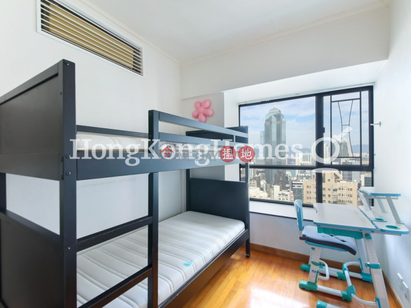 3 Bedroom Family Unit for Rent at The Grand Panorama, 10 Robinson Road | Western District, Hong Kong Rental HK$ 47,000/ month