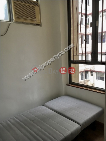HK$ 17,500/ month | 23-25 Shelley Street, Shelley Court Western District Quiet Couthy Apartment