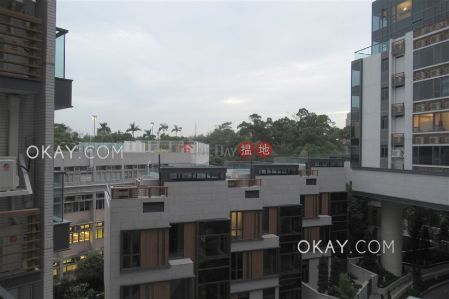 Stylish 2 bedroom with balcony | For Sale | Parc Inverness Block 5 賢文禮士5座 Sales Listings