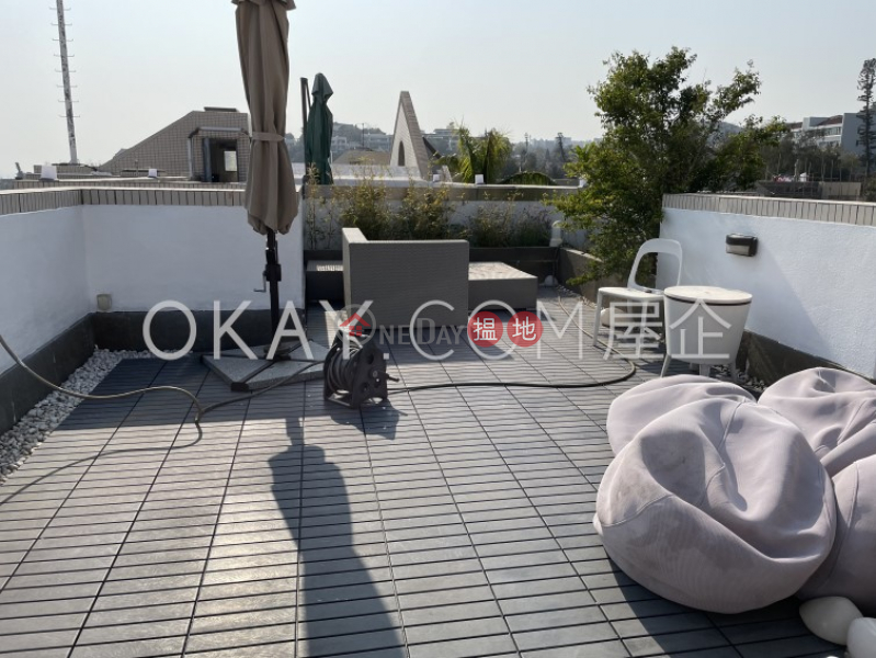 Rare studio on high floor with rooftop | For Sale | Stanford Villa Block 3 旭逸居3座 Sales Listings