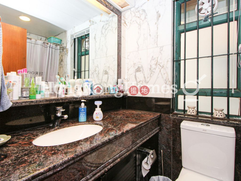 Property Search Hong Kong | OneDay | Residential, Sales Listings 2 Bedroom Unit at Hillsborough Court | For Sale