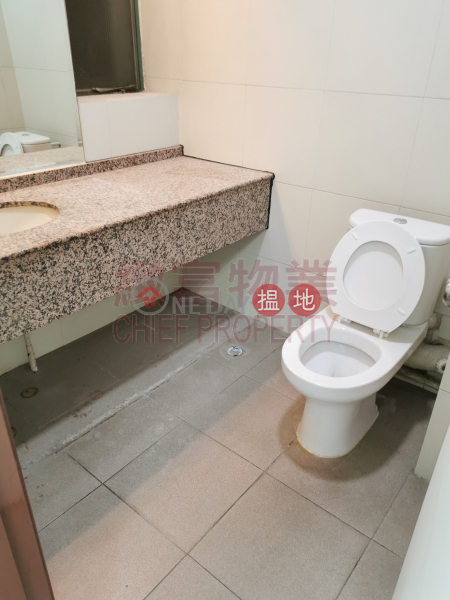 華麗大堂, 有內廁, 34 Tai Yau Street | Wong Tai Sin District, Hong Kong Rental, HK$ 16,988/ month