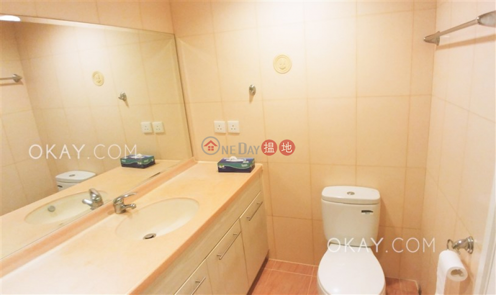 HK$ 14.4M | Bay View Mansion | Wan Chai District, Stylish 2 bedroom on high floor with sea views | For Sale