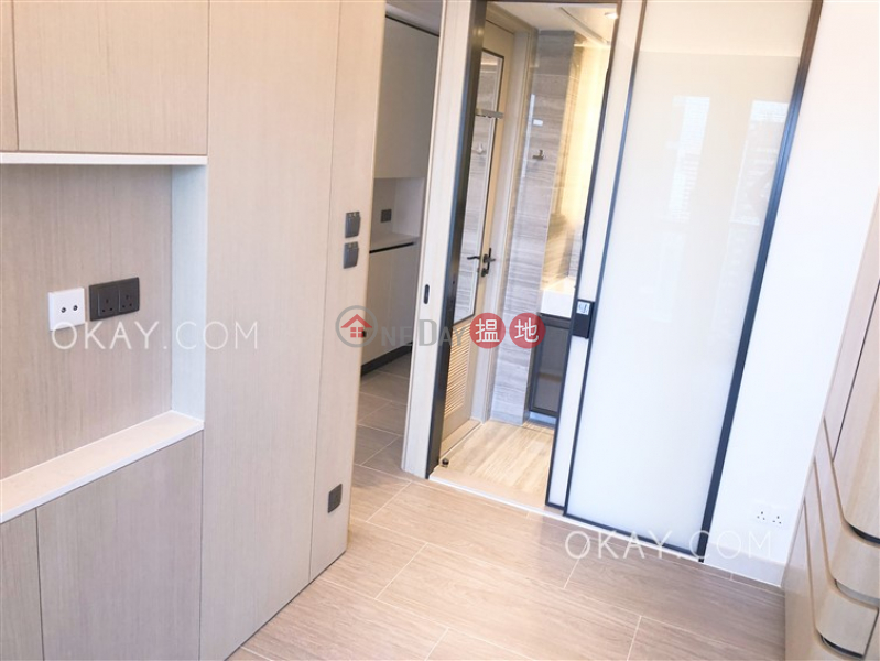 HK$ 28,800/ month On Fung Building, Western District Charming 1 bedroom on high floor with balcony | Rental
