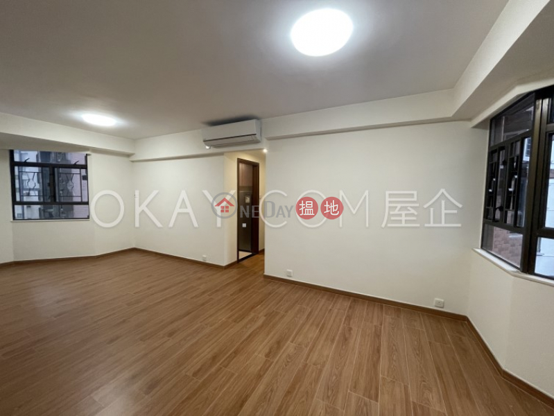 Tasteful 3 bedroom with parking | Rental, Trillion Court 聚龍閣 Rental Listings | Eastern District (OKAY-R33772)