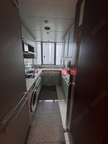 Three bedrooms and one apartment in The Harbourside | The Harbourside Tower 3 君臨天下3座 Sales Listings